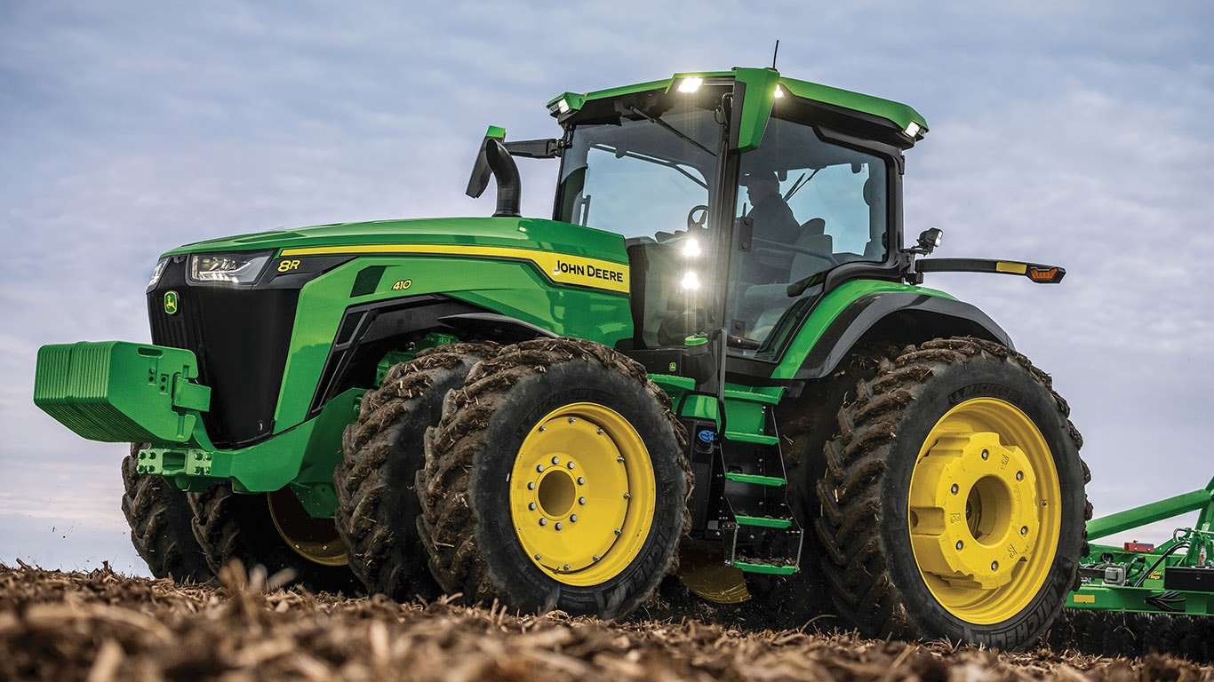 Handschrift spiegel Begrijpen John Deere 8 Series Tractor MY22 updates give farmers more options