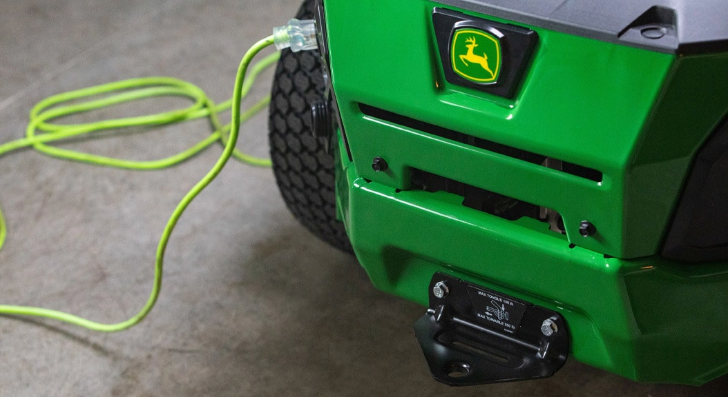 Key Features of the John Deere Z370R Battery-Powered Mower