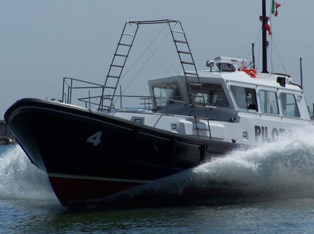 Venice's P4 pilot boat moving through the lagoon repowered with a 9.0L engine