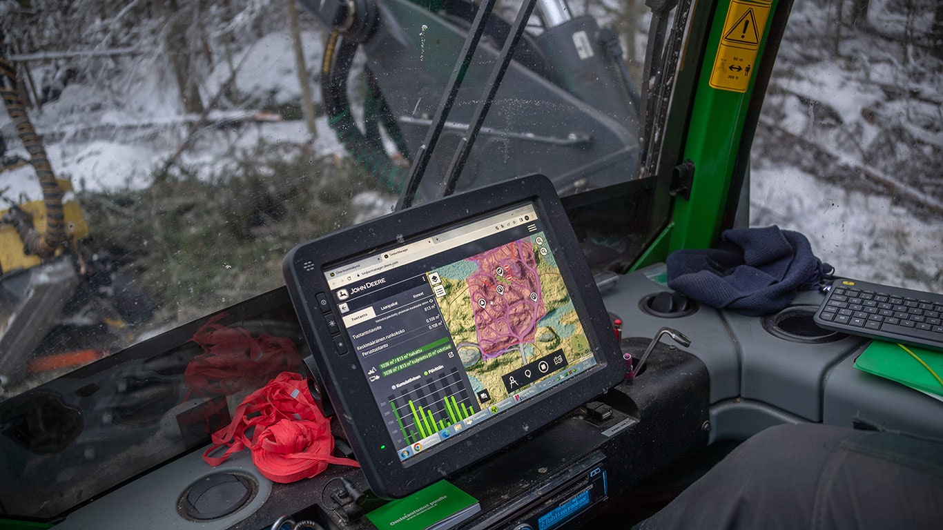 TimberMatic Maps displayed in a cab