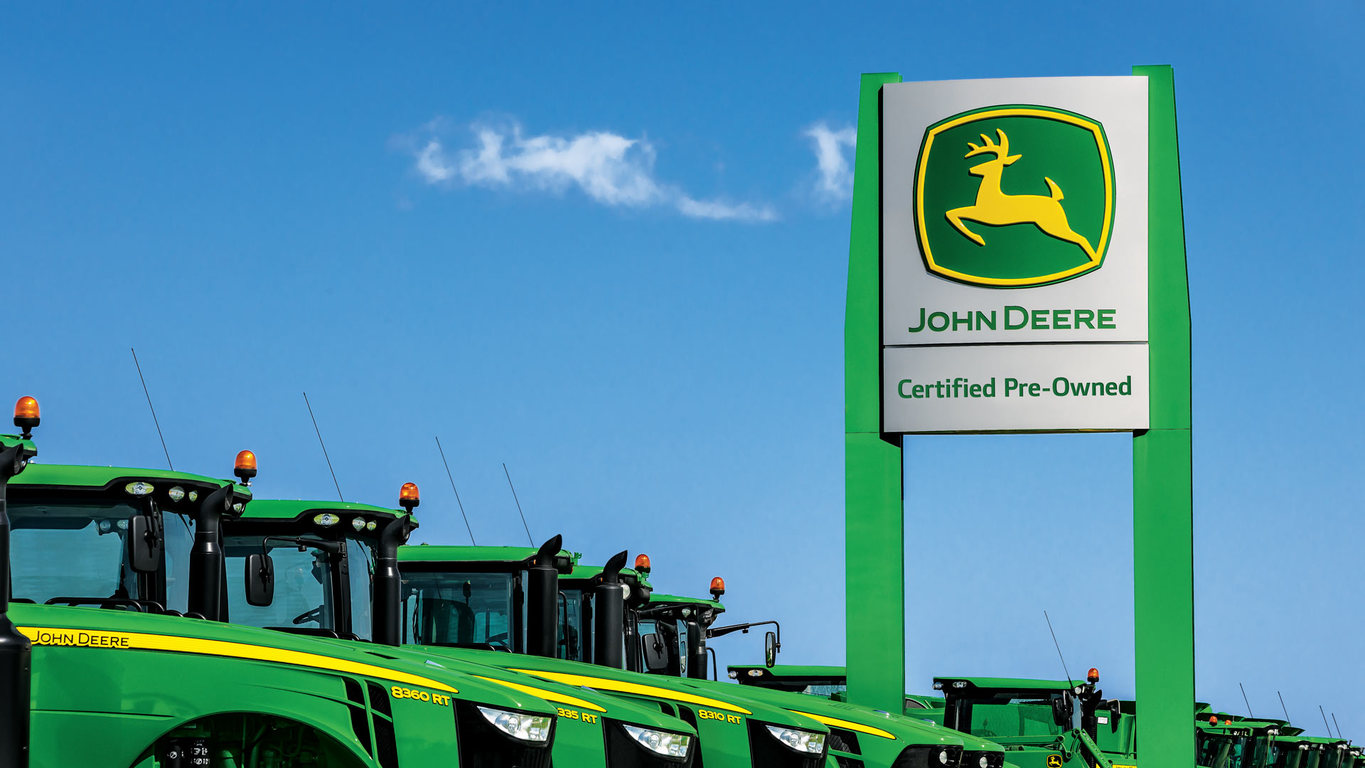 https://www.deere.com/assets/images/region-4/industries/agriculture/learn-more/used-equipment/usedequipment_r4a051369_large_7f1b7c835d3a0c48d4aba1deebca9f5195082c4a.jpg