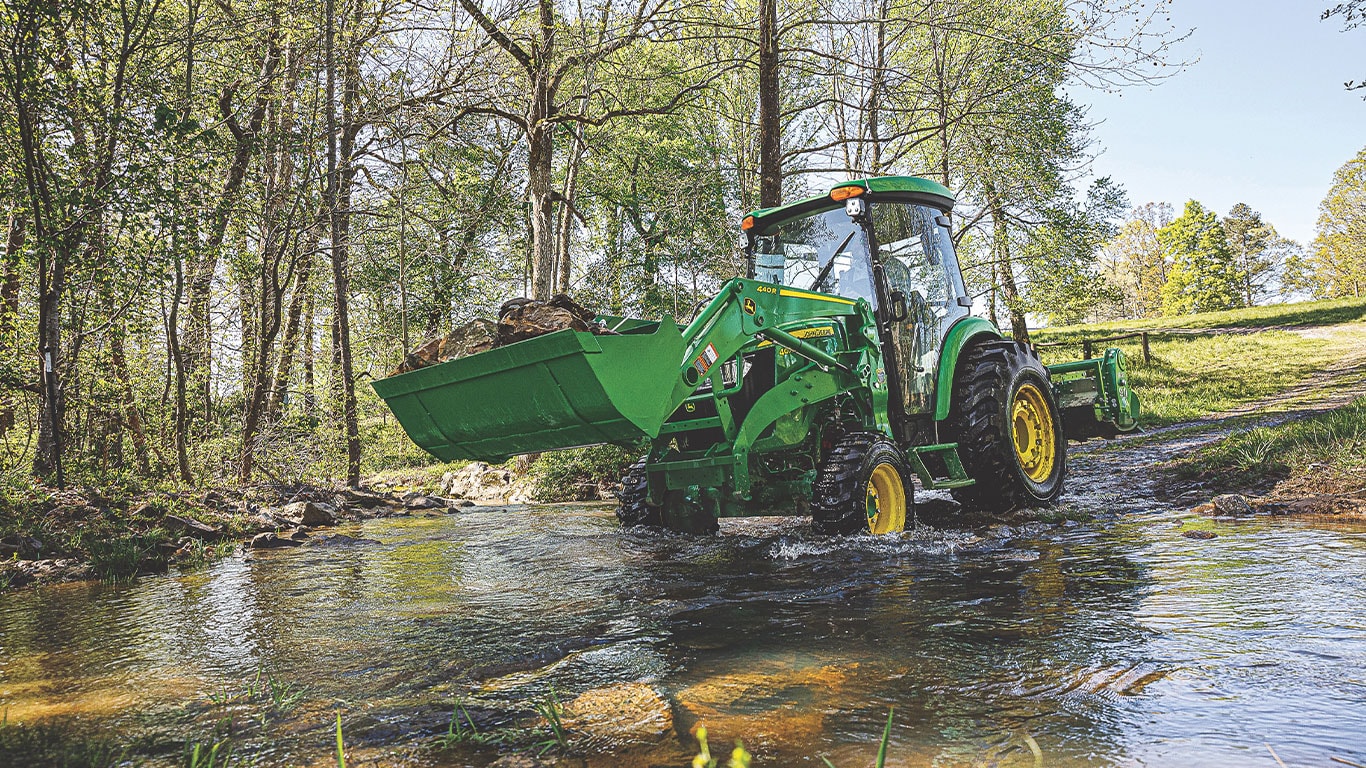Deere Debuts 4075R CUT and MY2024 Upgrades for 3R and 4Series Models