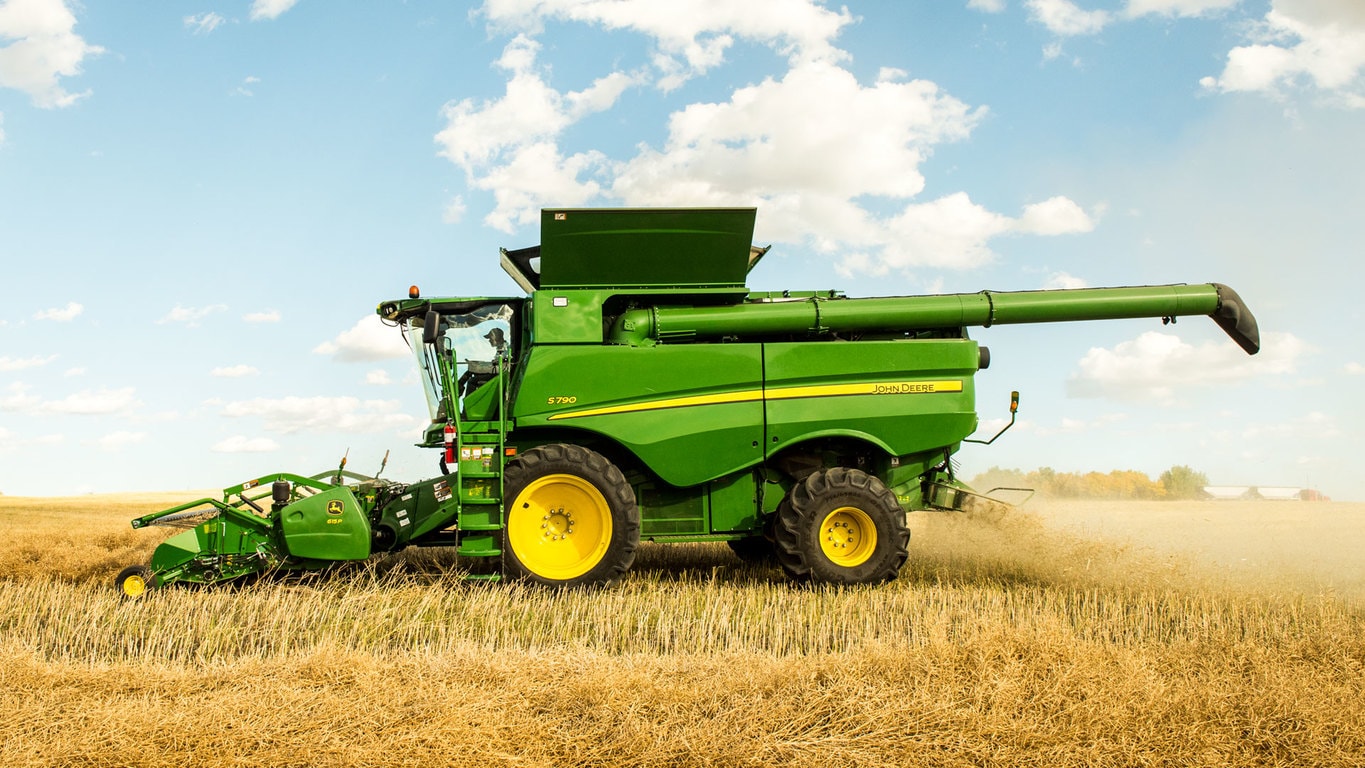 Oat Harvest Grain Harvesting S760 Combine John Deere US