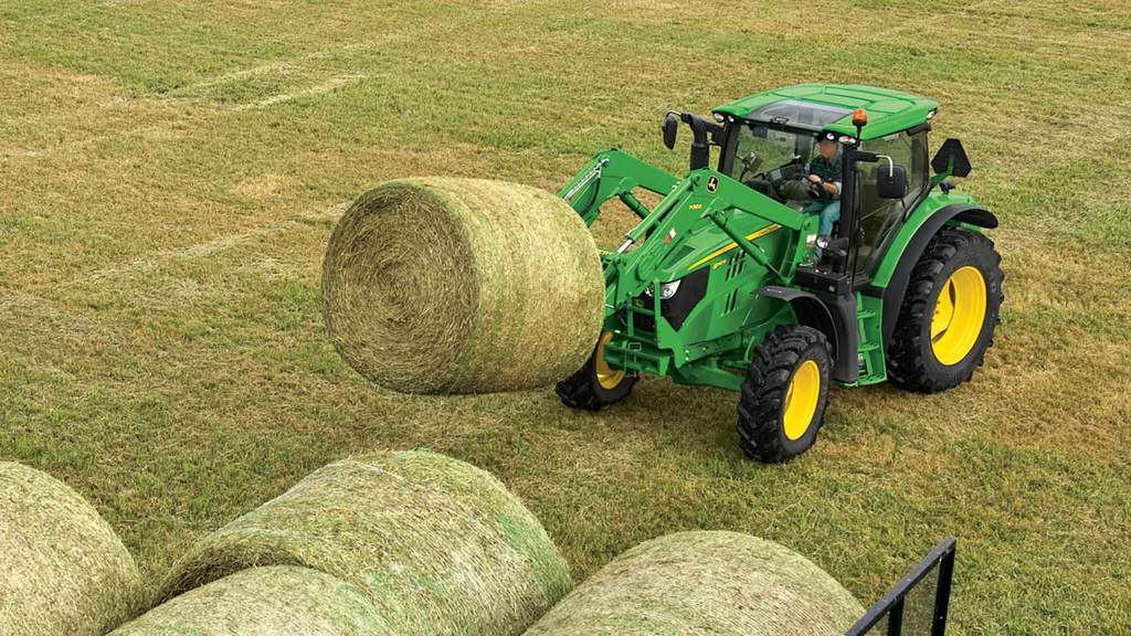 Used Equipment Sprayers working in field