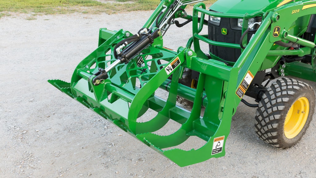 Used Equipment Sprayers working in field