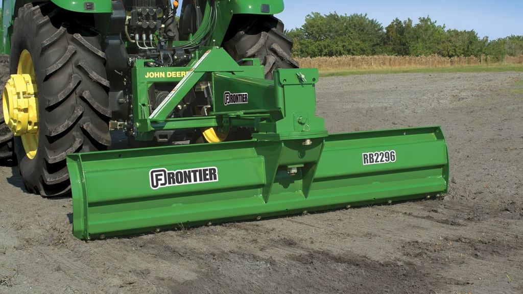Used Equipment Sprayers working in field