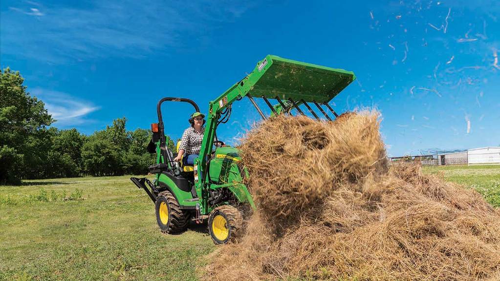 Used Equipment Sprayers working in field