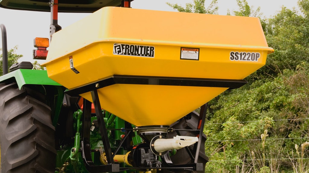 Used Equipment Sprayers working in field