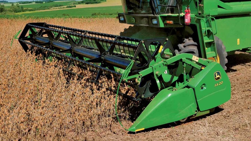 Used Equipment Sprayers working in field