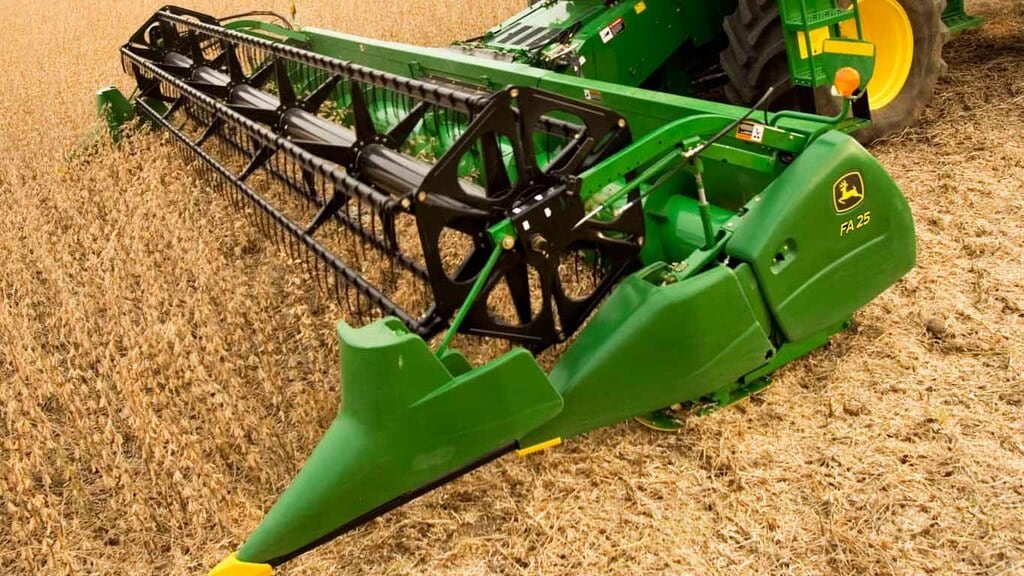 Used Equipment Sprayers working in field