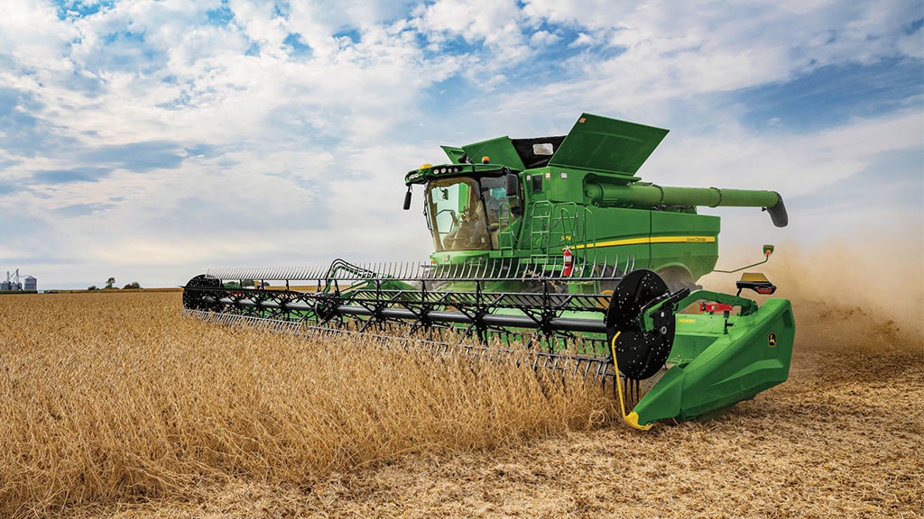 Used Equipment Sprayers working in field