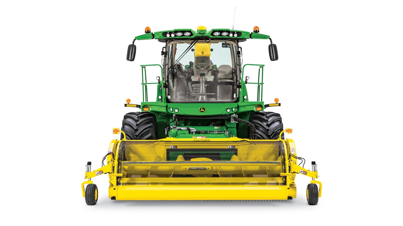 studio image of 9600 self-propelled forage harvester.