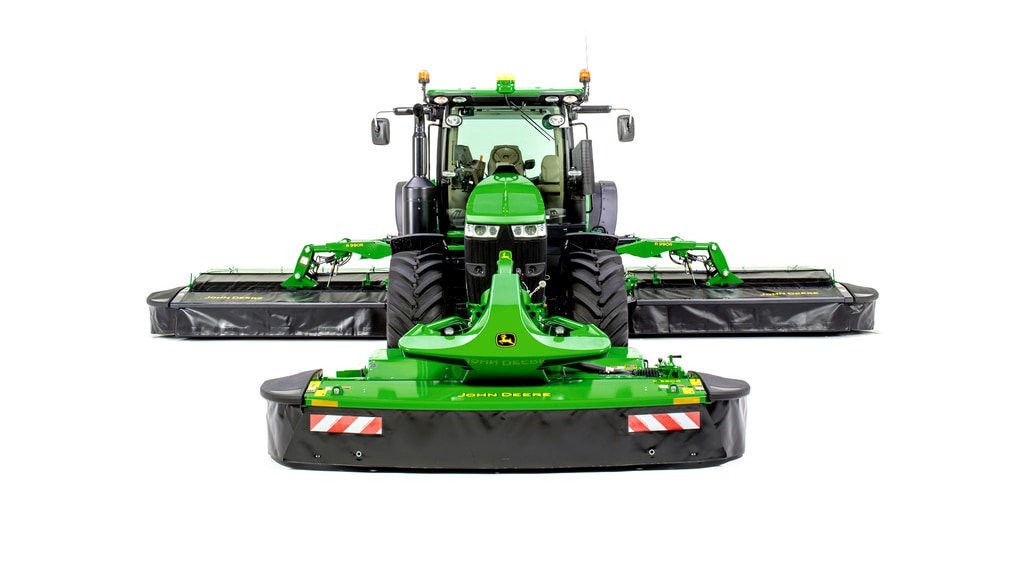 Used Equipment Sprayers working in field