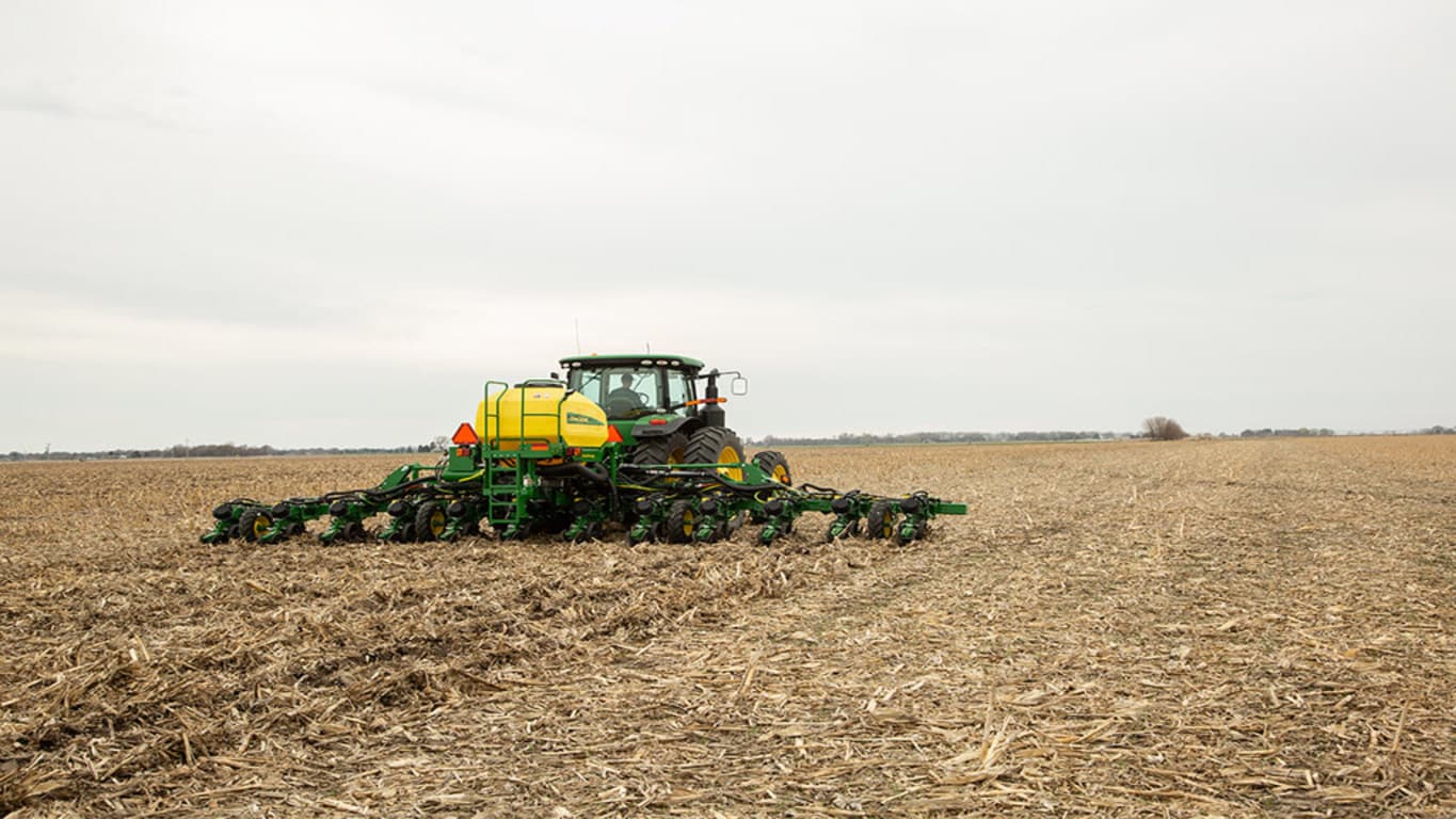 Field image of DR12 Planter