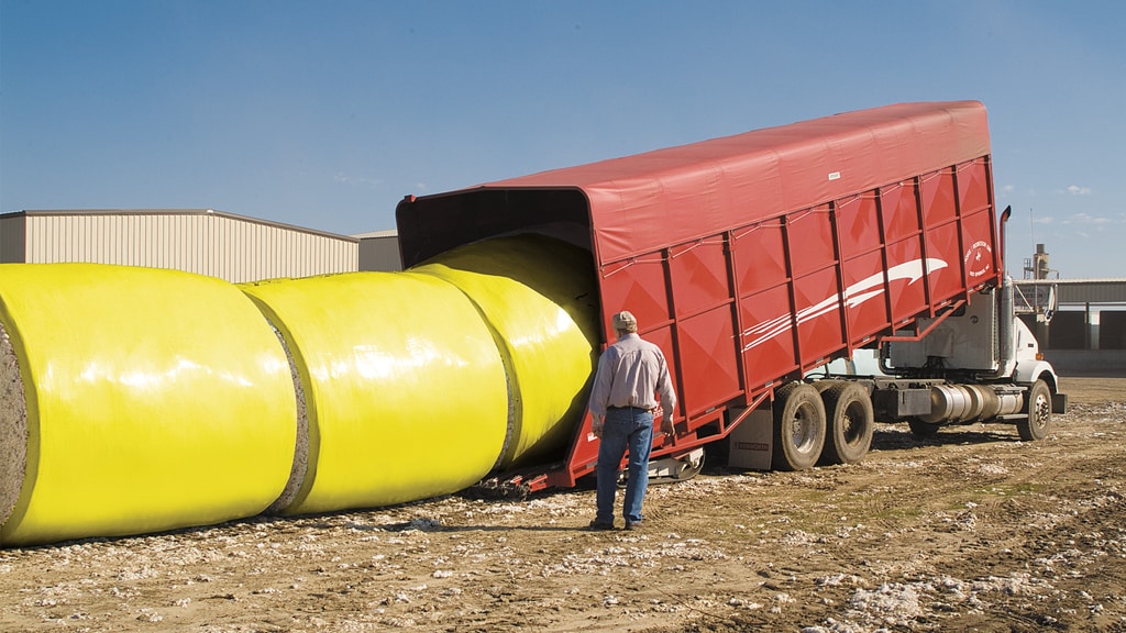 Used Equipment Sprayers working in field