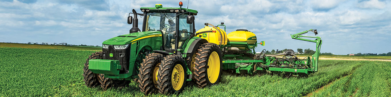 John Deere 8R Series tractor planting