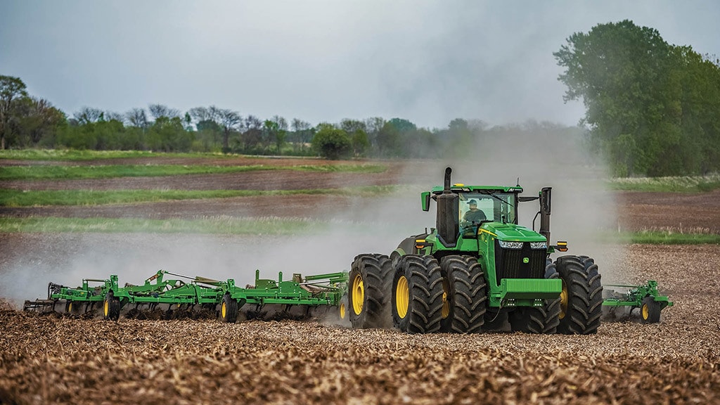Used Equipment Sprayers working in field
