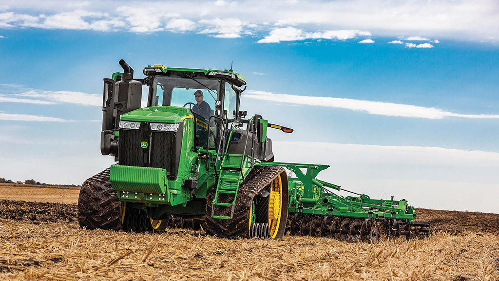 Used Equipment Sprayers working in field
