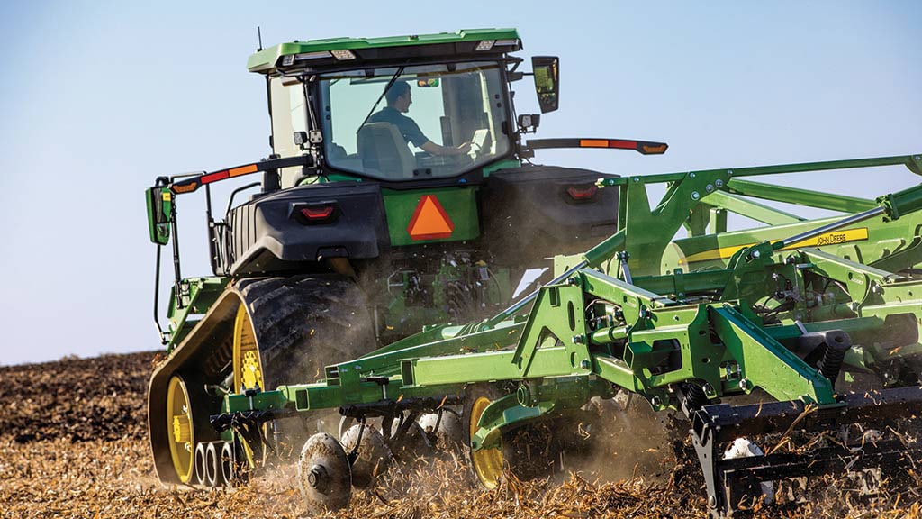 Used Equipment Sprayers working in field