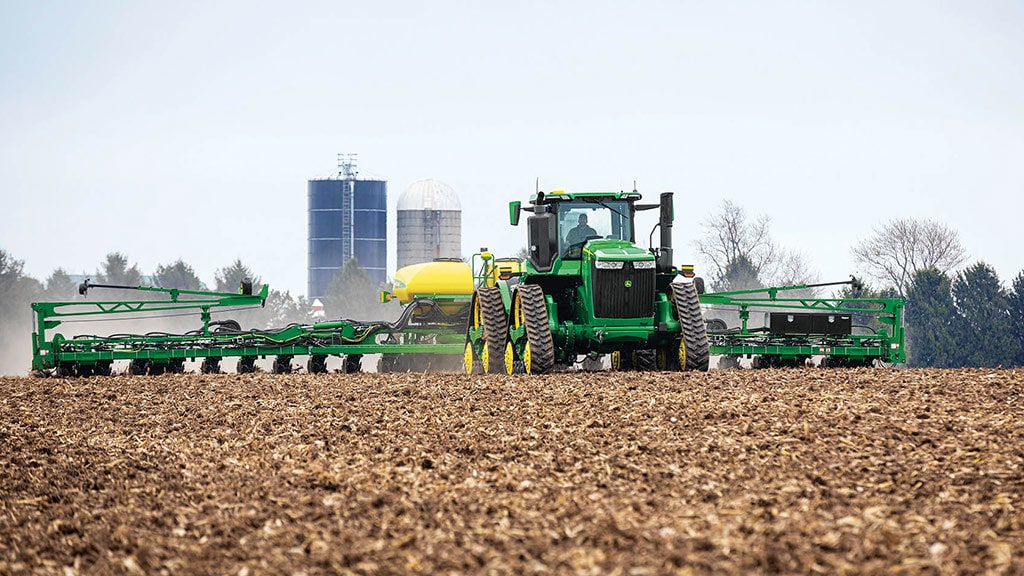 Used Equipment Sprayers working in field