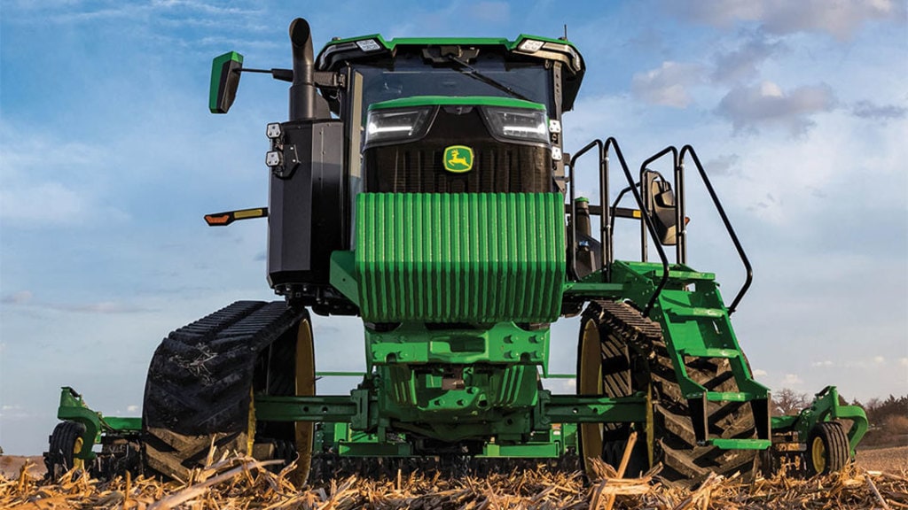 Used Equipment Sprayers working in field