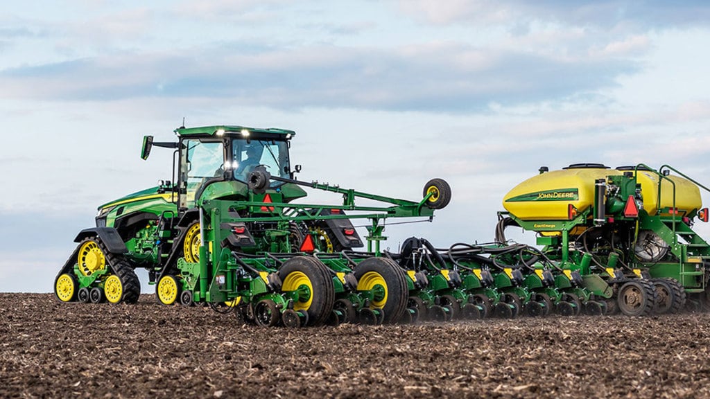 Used Equipment Sprayers working in field